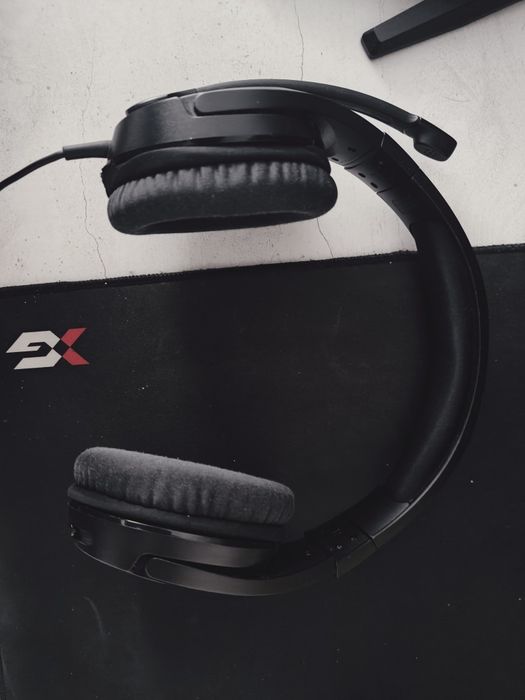 Клавиатура Logitech g213 / Наушник игровой HyperX