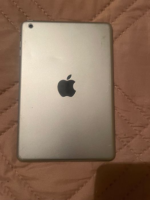 Таблет iPad mini 1