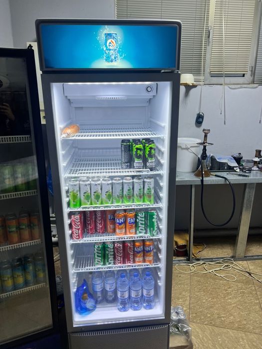 Витринный холодильник