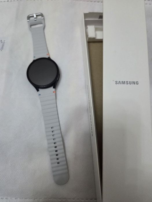 Смарт часы Самсунг GalaxyWatch7, новые