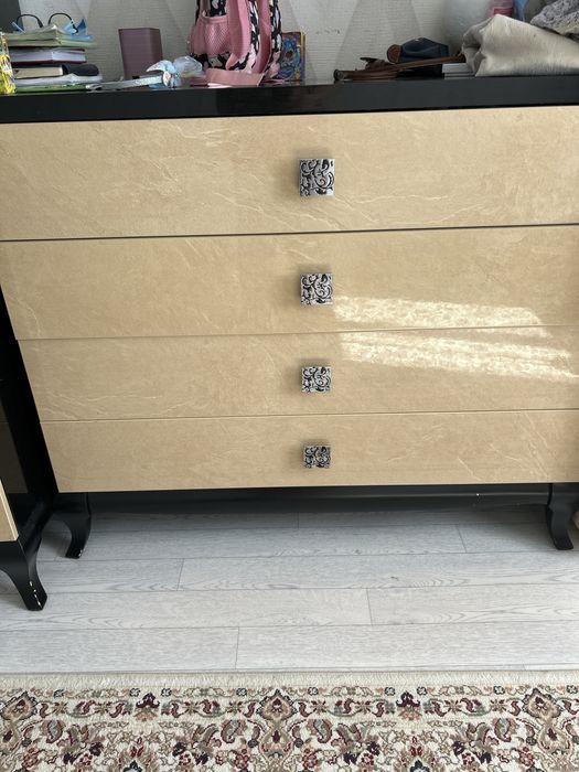 Спальный гарнитур