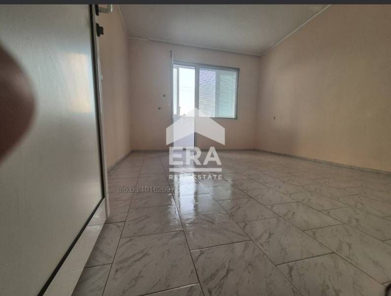 Продава се Тристаен апартамент в Хасково, Каменни - 83 кв.м за 1085 €/кв.м - Снимка #3