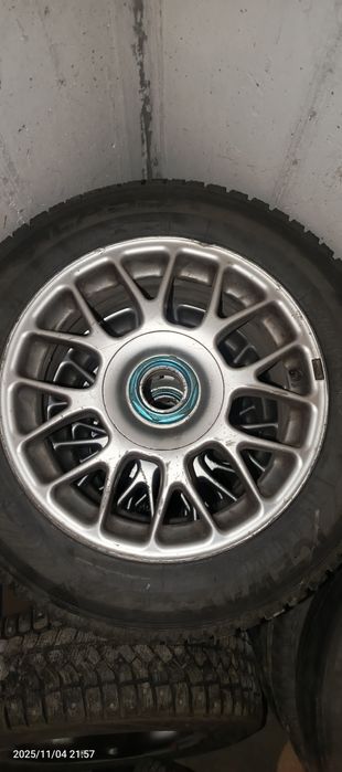 Титанка с зимним шинами