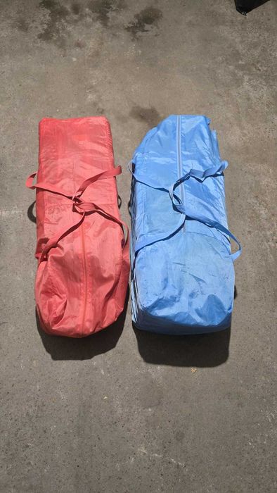 Продавам 2 броя сгъваеми детски кошарки с допълнителни матраци