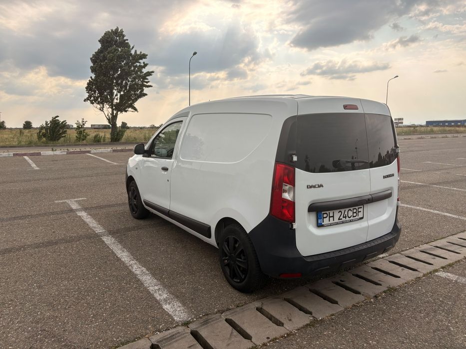 Vând Dacia Dokker