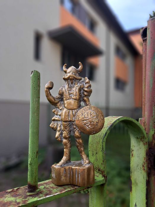 Винтидж месингова фигура