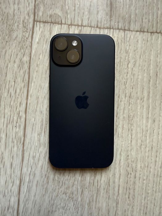 Телефон iphone 15