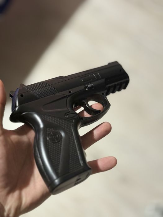Vand/schimb pistol airsoft co2 c11