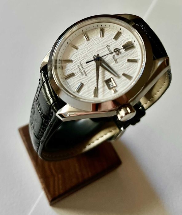 Нови часовници Seiko custom mod