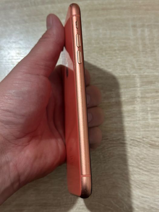 Продаётся Айфон Xr 128г