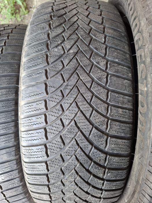 Продам шины. 235/55/20 бриджистон.