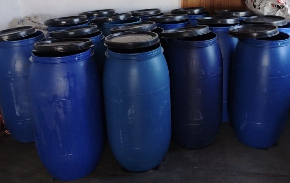 Продам бочки с крышкой 8000тнг