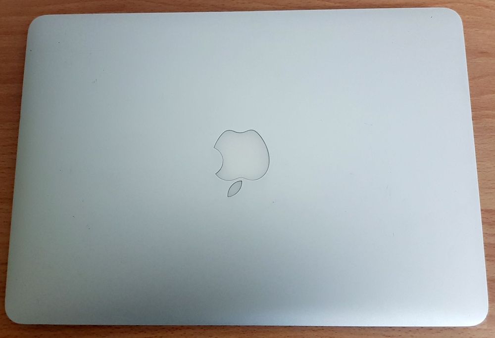 MacBook Pro Retina 13 2015,i5,8GB,256 SSD,perfect functional!