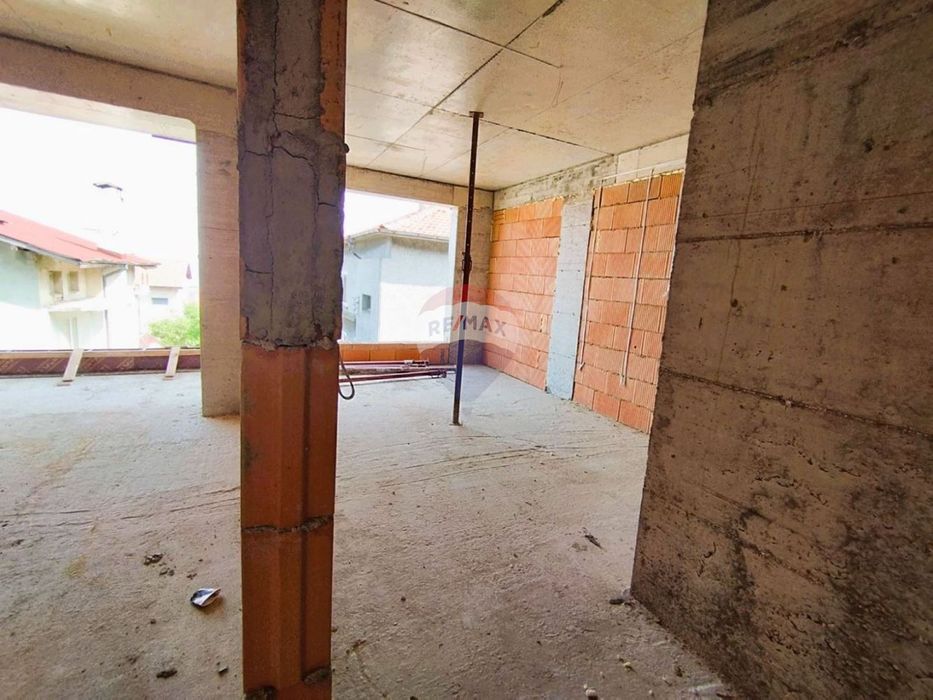 Продава се Тристаен апартамент в Варна, Виница - 121 кв.м за 1339 €/кв.м - Снимка #1