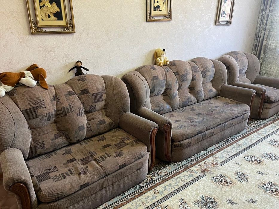 Продам диван 3ка диван  маленький диван  кресло за 10000 тыс в хорошем