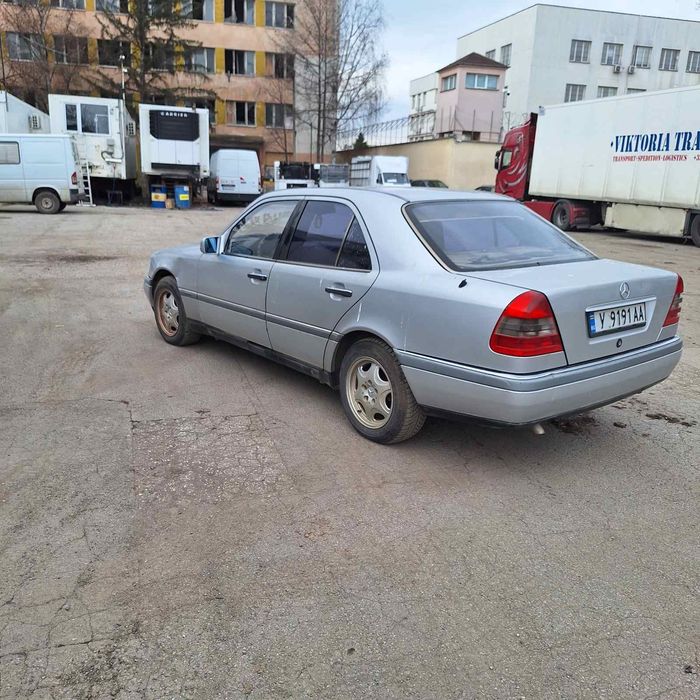 Продавам    Мерцедес C250 D