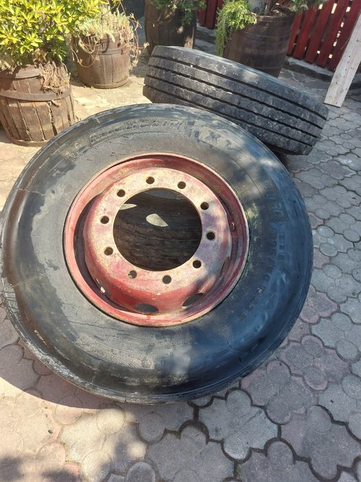 Vând cauciucuri Michelin și continental