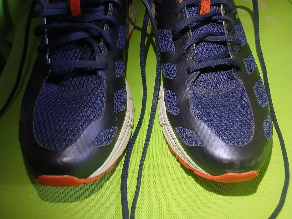 Asics  mărimea 45