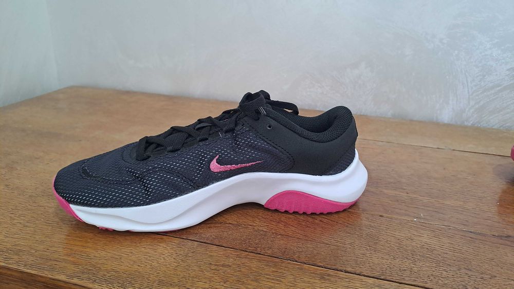 Дамски Маратонки NIKE/НАЙК