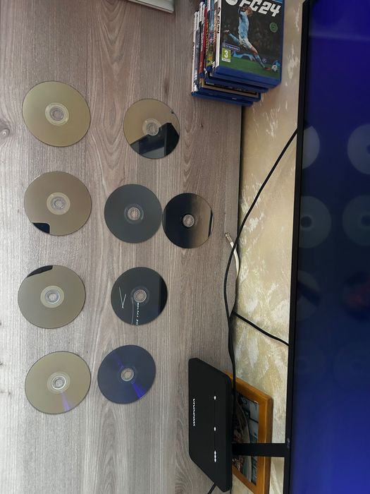 Продавам игри за PS5 и PS4