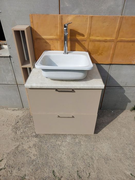 рподаю умувальник комплект