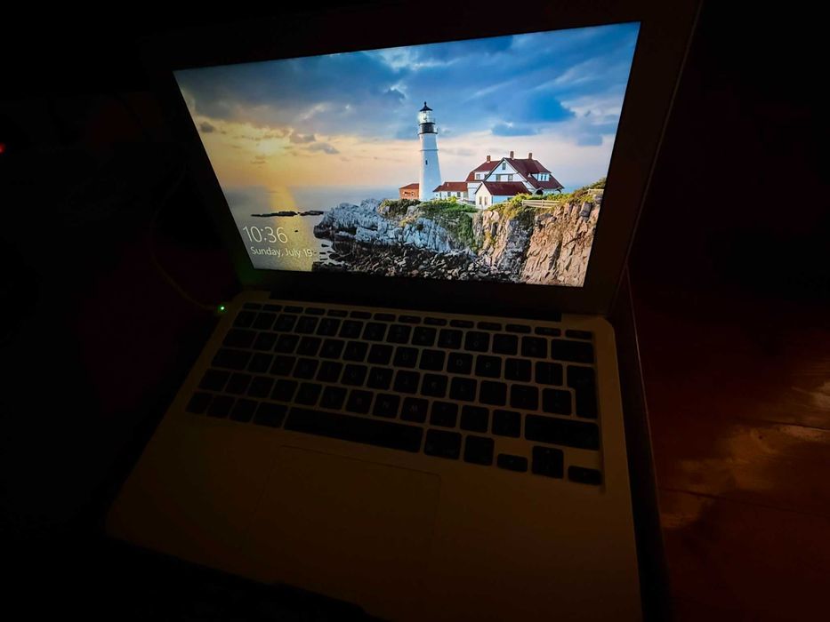 MacBook AIR 2013 13"- Pentru piese