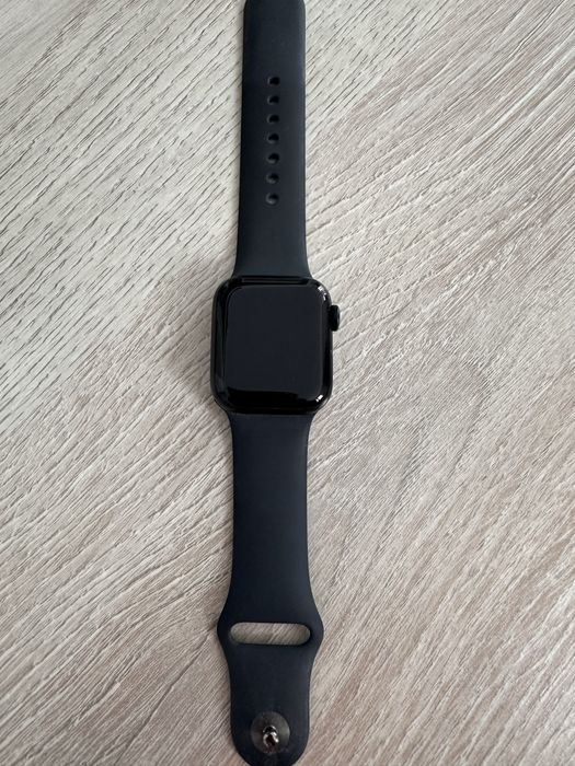 Продам Apple watch SE gen 2 - 40 mm