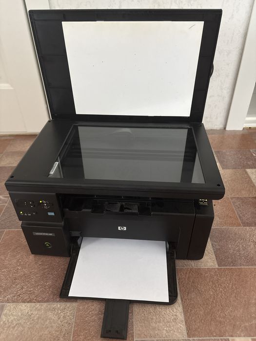 СРОЧНО Продам Принтер HP LaserJet M1132 MFP