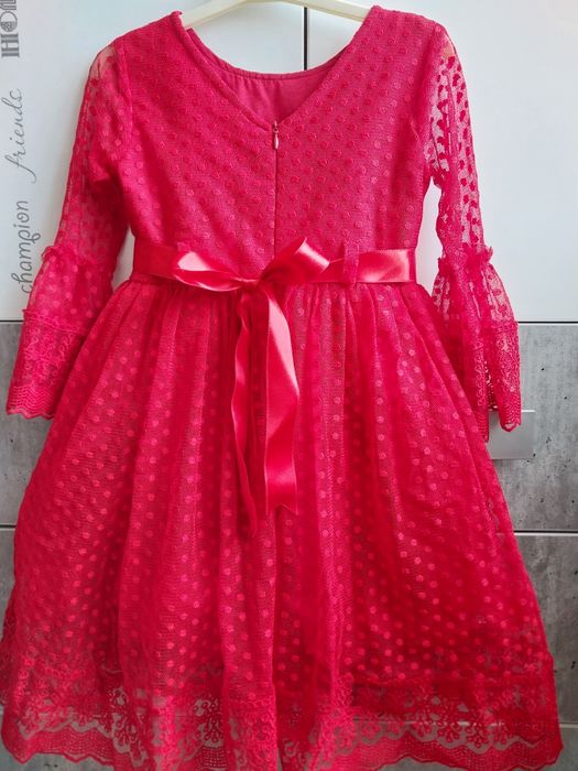 Платья на девочку на  5-6 лет