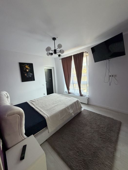 Apartament cu 3camere Floresti strada Eroilor