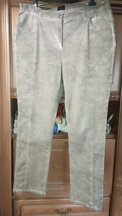 pantaloni blugi 48/50