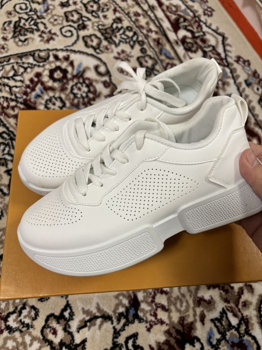 Все обуви новые. Цена 4000