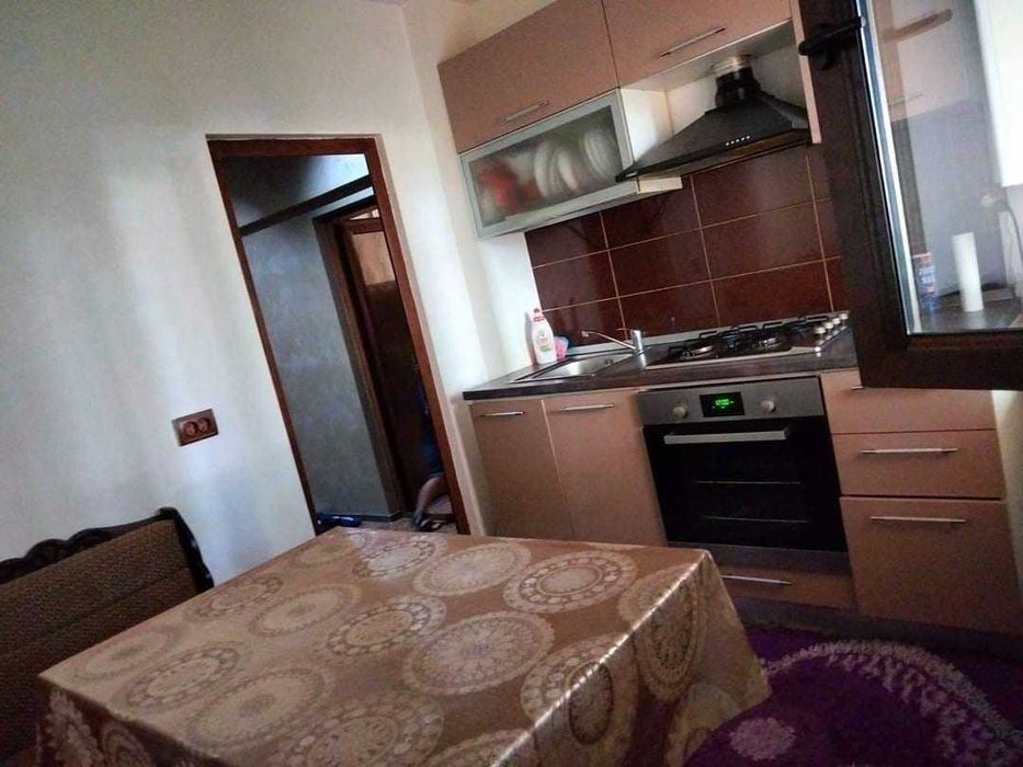 Inchiriez apartament modern Piața Mare