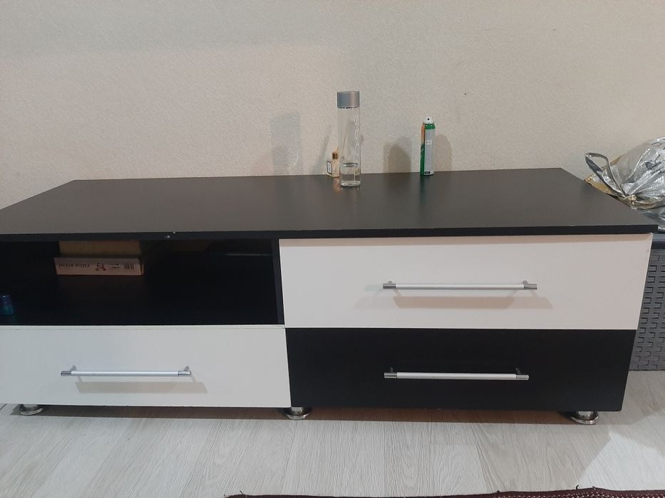 Продам тумба под телевизор