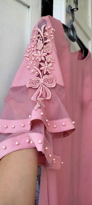 Платье Розовое с красивыми рукавами