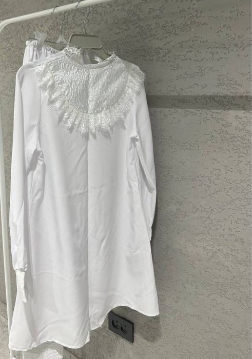 Накидка Чапан жилетка  Французским гипюром камнями 3ка Костюм белый