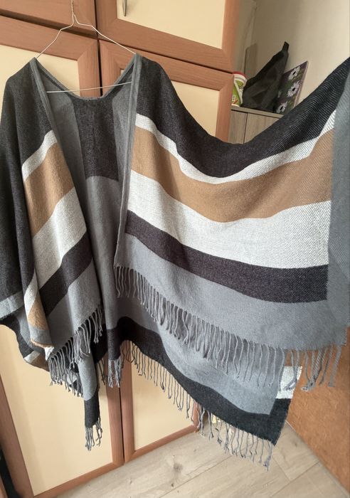 Bcbg maxazaria пончо