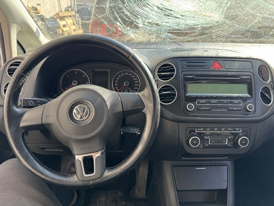 (НА ЧАСТИ) Vw Golf Plus 1.6Tdi 105к.с 2009г!