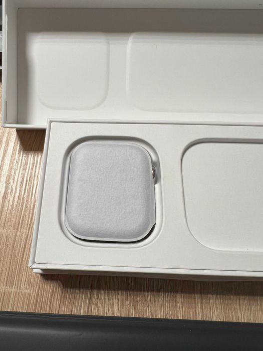 Apple Watch Series 7 Stainless Steel 45 mm Starlight (GPS + Cellular)