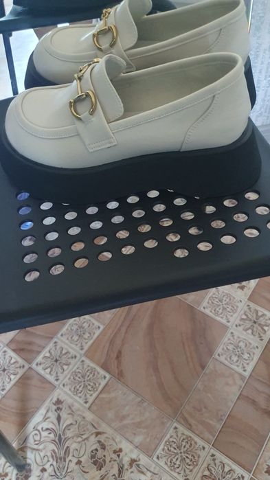 Продам туфли  новые, 38 разм