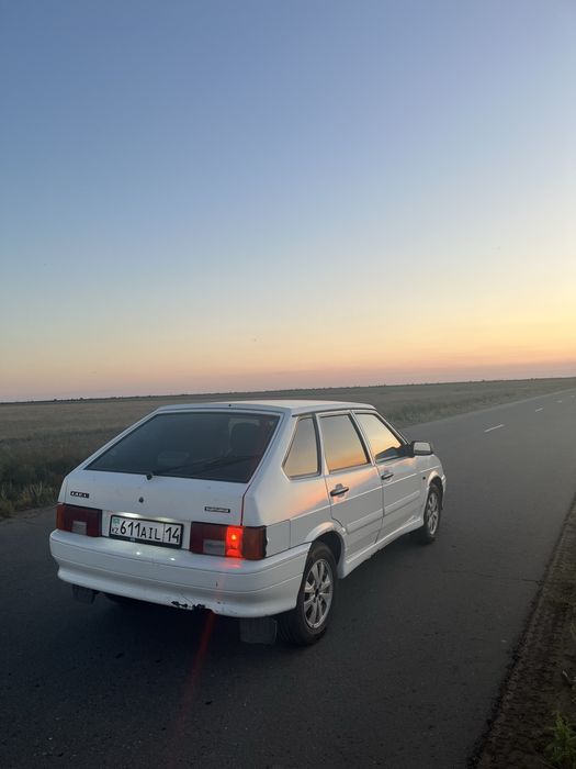 Ваз 2114.       .