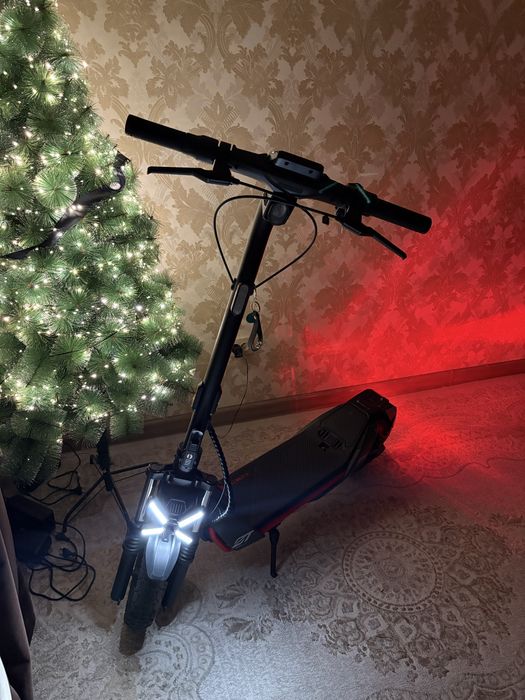 Электросамокат ninebot segway zt3 pro