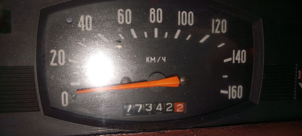 gaz 24 (volga) sotiladi,narxni koʻrishib kelishamiz