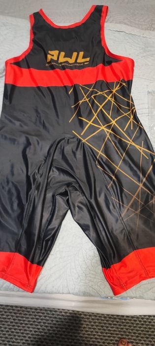 Продам новое борцовское трико.