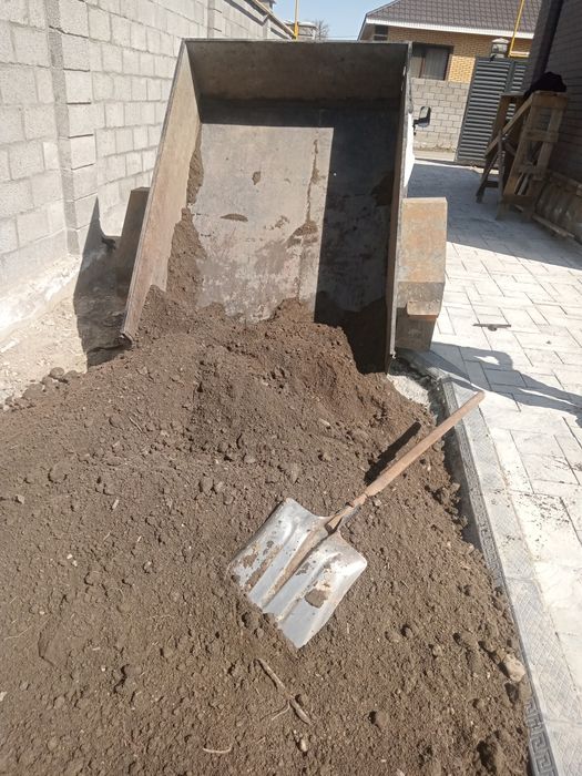 Доставка Навоз,биогумус,чернозем.Цены разные.