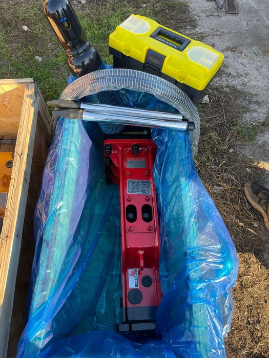 Хидравличен чук LANCINI за мини багер от 1.5т до 4.5т