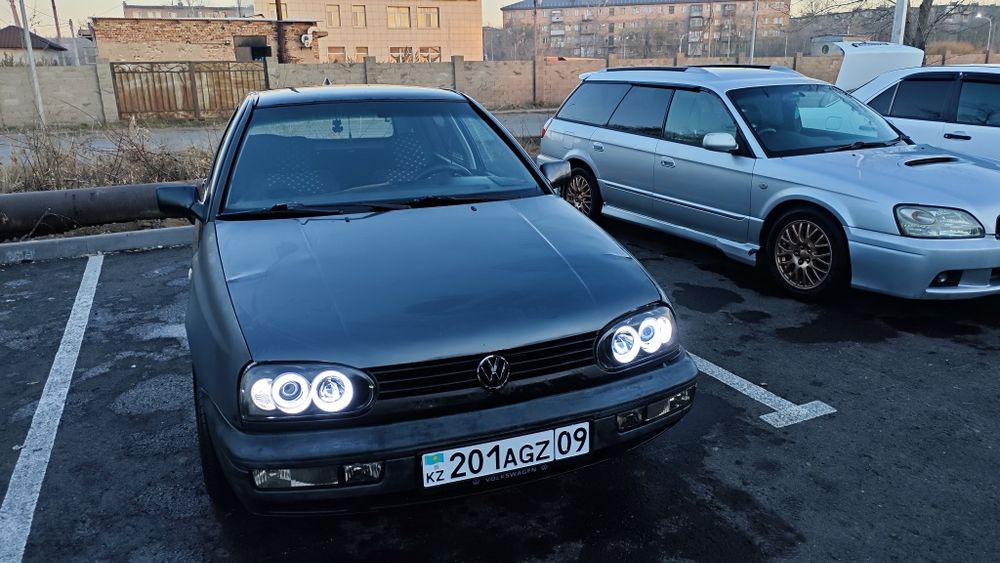 Продаю VW Golf 2l