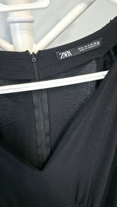 Salopeta neagră Zara, curea din piele ecologica, catarama aurie, S