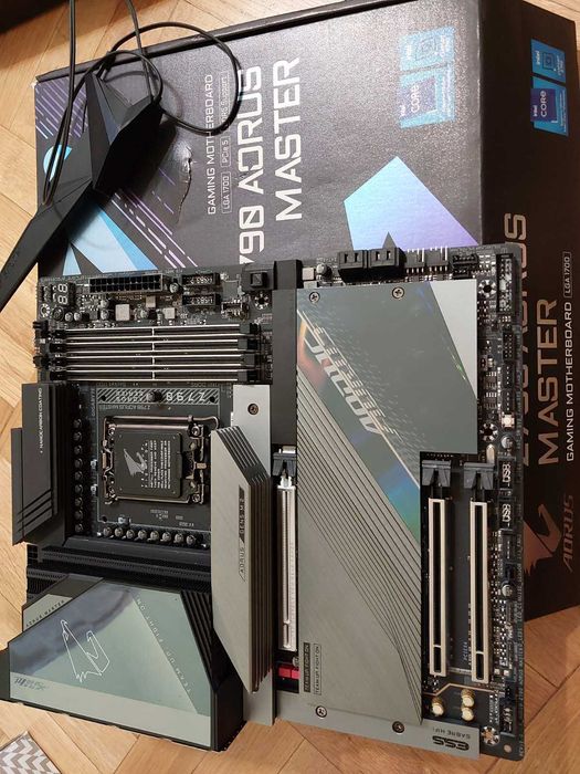 Gigabyte Z790 Aorus Master Wi-Fi DDR5