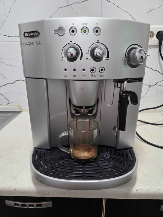 Espressor Automat DeLonghi Magnifica ESAM4200.S Aparat cu Cafea Boabe